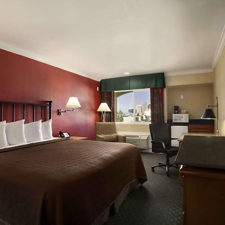 Travelodge By Wyndham San Diego Downtown Convention Center מראה חיצוני תמונה
