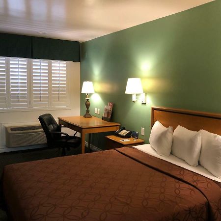 Travelodge By Wyndham San Diego Downtown Convention Center מראה חיצוני תמונה
